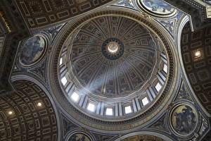 Michelangelos dome, St. Peters Basilica, UNESCO World Heritage Site, Vatican City