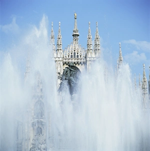 Water Jet Prints: Milan Cathedral seen through fountains
