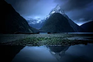 Dramatic Landscape Gallery: Milford Sound at twilight, Fiordland National Park, UNESCO World Heritage Site