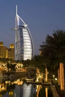 Images Dated 8th December 2007: Mina A Salam resort and the iconic Burj Al Arab hotel