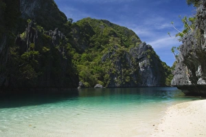 Miniloc Island