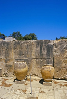Minoan Prints: Minoan jars at the archaeological site