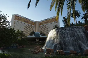 Images Dated 3rd January 2000: The Mirage Hotel on The Strip (Las Vegas Boulevard)