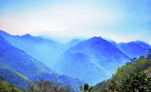 Zhejiang Prints: Misty landscape of Mount Jianglang, Jiangshan City, Zhejiang Province, China
