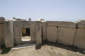 Images Dated 10th June 2008: Mnajdra, a Megalithic temple constructed at the end of the third millennium BC