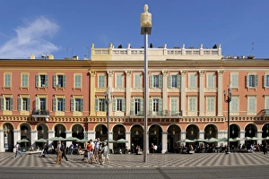 Modern sculpture in Place Massena, Nice, Alpes Maritimes, Provence, Cote d Azur