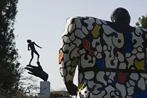 Kanagawa Prints: Modern sculptures and art displays at Hakone Open Air Museum