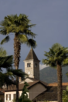 Images Dated 2nd August 2007: Moltrasio, Lake Como