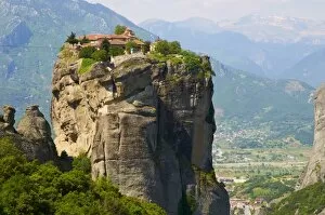 Images Dated 4th May 2008: Monastery of the Holy Trinity (Agia Triada), Meteora, UNESCO World Heritage Site