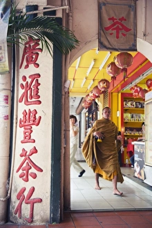 Images Dated 3rd September 2009: Monk in Chinatown, Kuala Lumpur, Malaysia, Southeast Asia, Asia