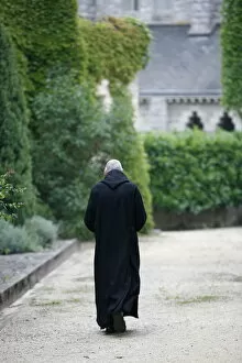 Images Dated 11th February 2000: Monk walking in Saint-Pierre de Solesmes Abbey, Solesmes, Sarthe, Pays de la Loire