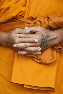 Close Up View Gallery: Monk in Wat Khao Takiab, Hua Hin, Thailand, Southeast Asia, Asia