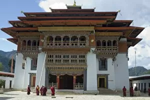 Images Dated 19th May 2009: Monks at a monastery in Phobjika Valley, Bhutan, Asia