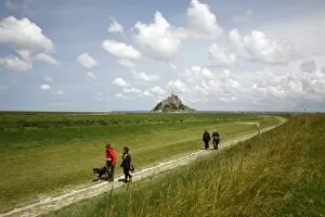 Images Dated 15th June 2008: Mont St. Michel, UNESCO World Heritage Site, Normandy, France, Europe