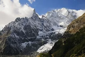 Monte Bianco (Mont Blanc) seen from Vallee d Aosta, Suedtirol, Italy, Europe