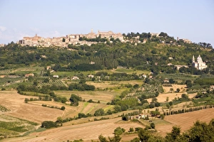 Images Dated 25th July 2007: Montepulciano, Val d Orcia, Tuscany, Italy, Europe