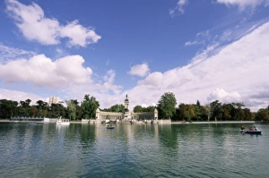 Monument to King Alfonso XII in El Retiro park
