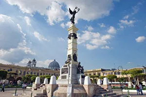 Monument in Parque Libertad, San Salvador, El Salvador, Central America