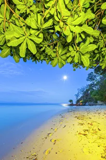 Moon Prints: Full moon at Murex Bangka Dive Resort
