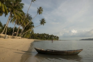 Surat Thani Prints: Moored Boat, Thong Krut Beach, Ko Samui Island