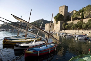 Images Dated 31st July 2007: Morning light, Eglise Notre-Dame-des-Anges, Collioure, Pyrenees-Orientales