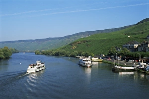 River Mosel Prints: Mosel River valley near Bernkastel-Kues