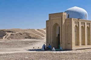 Images Dated 6th August 2009: Mosque, Konye Urgench, UNESCO World Heritage Site, Turkmenistan, Central Asia, Asia