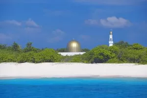 Images Dated 20th April 2006: Mosque in the Maldives, Indian Ocean, Asia