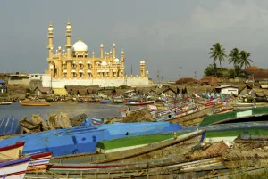 Images Dated 24th June 2006: Mosque in Vizhinjam, Trivandrum, Kerala, India, Asia