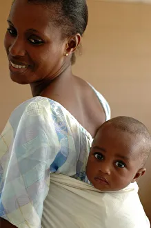 Carrying Prints: Mother carrying her baby on her back, Dakar, Senegal, West Africa, Africa