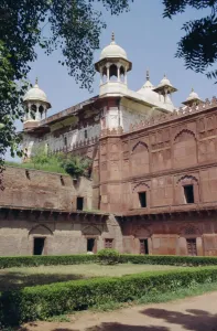 Moghul Prints: Moti Masjid (1646-53)