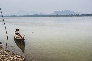 Hpa An Prints: Motor boat on Salween River (Thanlwin River)