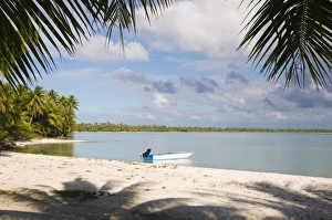 Images Dated 11th July 2008: Motu Tuanai and Maupiti Lagoon, Maupiti, French Polynesia, South Pacific Ocean, Pacific
