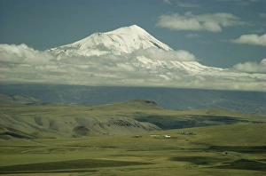 Mount Ararat, Anatolia, Turkey, Asia Minor, Eurasia