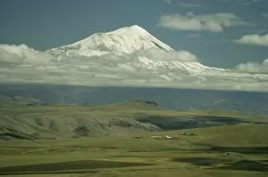 Images Dated 4th February 2008: Mount Ararat, Anatolia, Turkey, Asia Minor, Eurasia