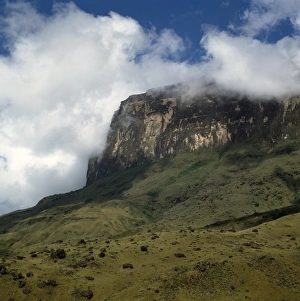 Venezuela Prints: Mount Kukenaam (Kukenan) (Cuguenan), Venezuela, South America
