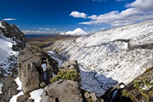 Images Dated 8th November 2008: Mount Ngauruhoe, Tongariro National Park, UNESCO World Heritage Site, North Island, New Zealand