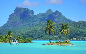 Mount Otemanu and lagoon, Bora Bora, French Polynesia, South Pacific, Pacific