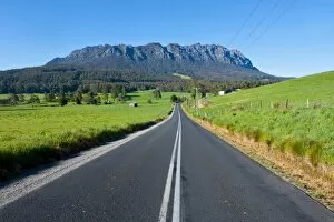 Images Dated 23rd October 2008: Mount Roland seen from around Sheffield, Tasmania, Australia, Pacific