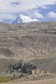 Mountain Karla Marxa rising to 6723m, with little castle in front, Shokh Dara Valley