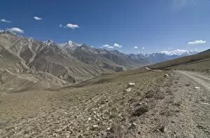 Images Dated 23rd August 2009: Mountain landscape of the Hindu Kush, Wakhan corridor, Afghanistan, Asia