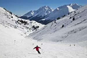 Mountain resort and ski pistes, St. Anton am Arlberg, Tirol, Austrian Alps
