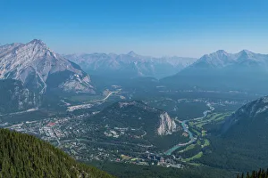 Mountain view from Sulphur Mountain top, Banff National Park, UNESCO World Heritage Site, Alberta, Rocky Mountains, Canada, North America