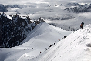 Images Dated 8th January 2000: Mountaineers and climbers