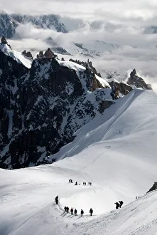 Images Dated 8th January 2000: Mountaineers and climbers
