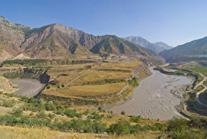 Images Dated 18th August 2009: Mountainous landscape on the road between Dushanbe and the Bartang Valley