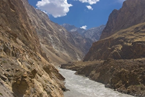 Images Dated 19th August 2009: Mountainous landscape on the road between Dushanbe and the Bartang Valley