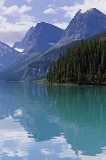 Images Dated 8th August 2011: Mountains reflected in Maligne Lake, Jasper National Park, UNESCO World Heritage Site