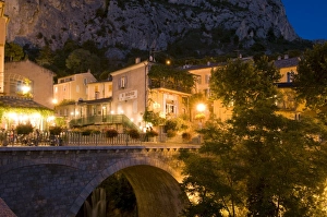 Images Dated 20th August 2008: Moustiers-Sainte-Marie at dusk, Alpes-de-Haute-Provence, Provence, France, Europe