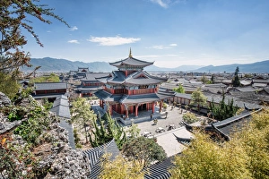 Lijiang Prints: Mu Residence (Mufu) with courtyard in Lijiang Old Town